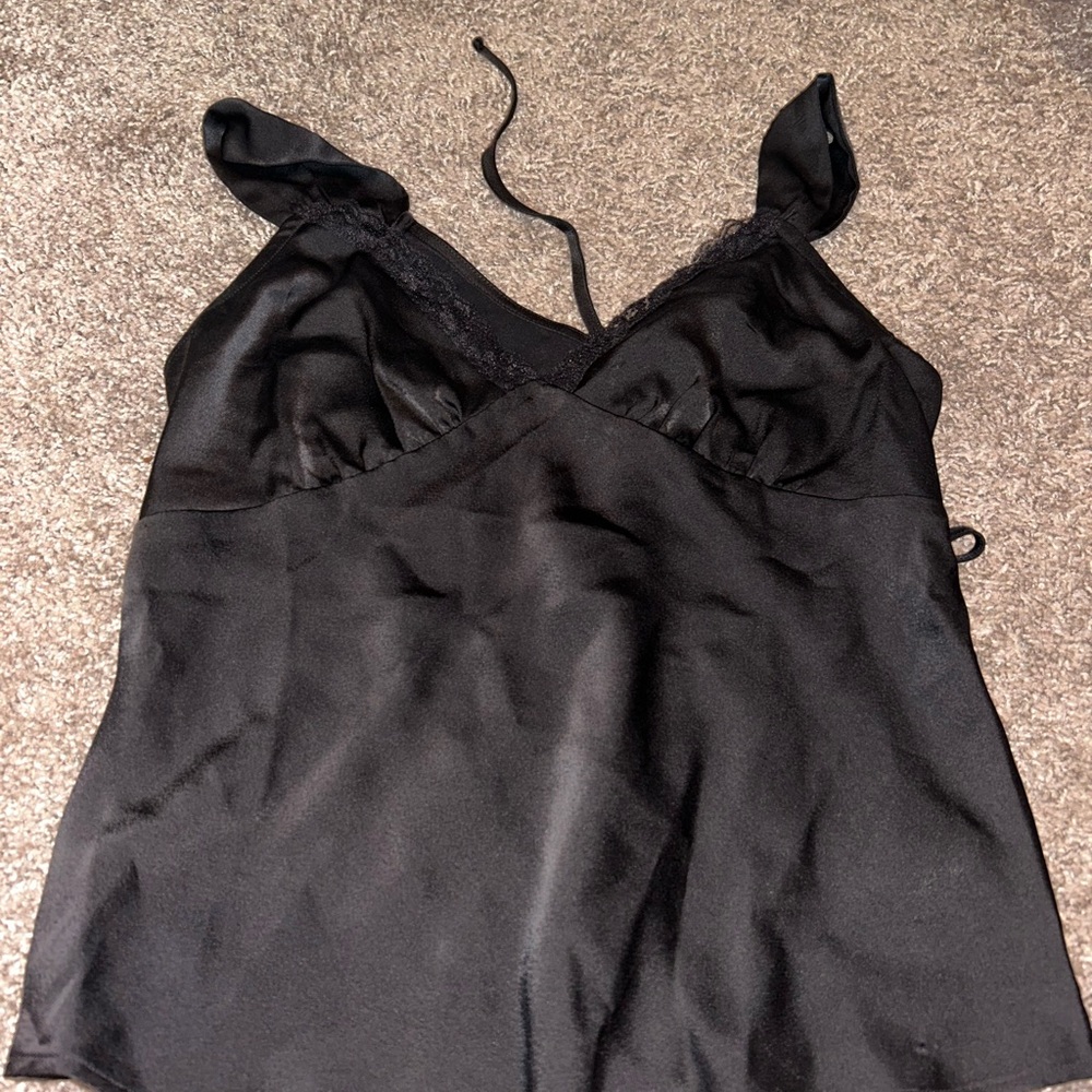 BLACK SILKY TOP - Picture 2 of 2